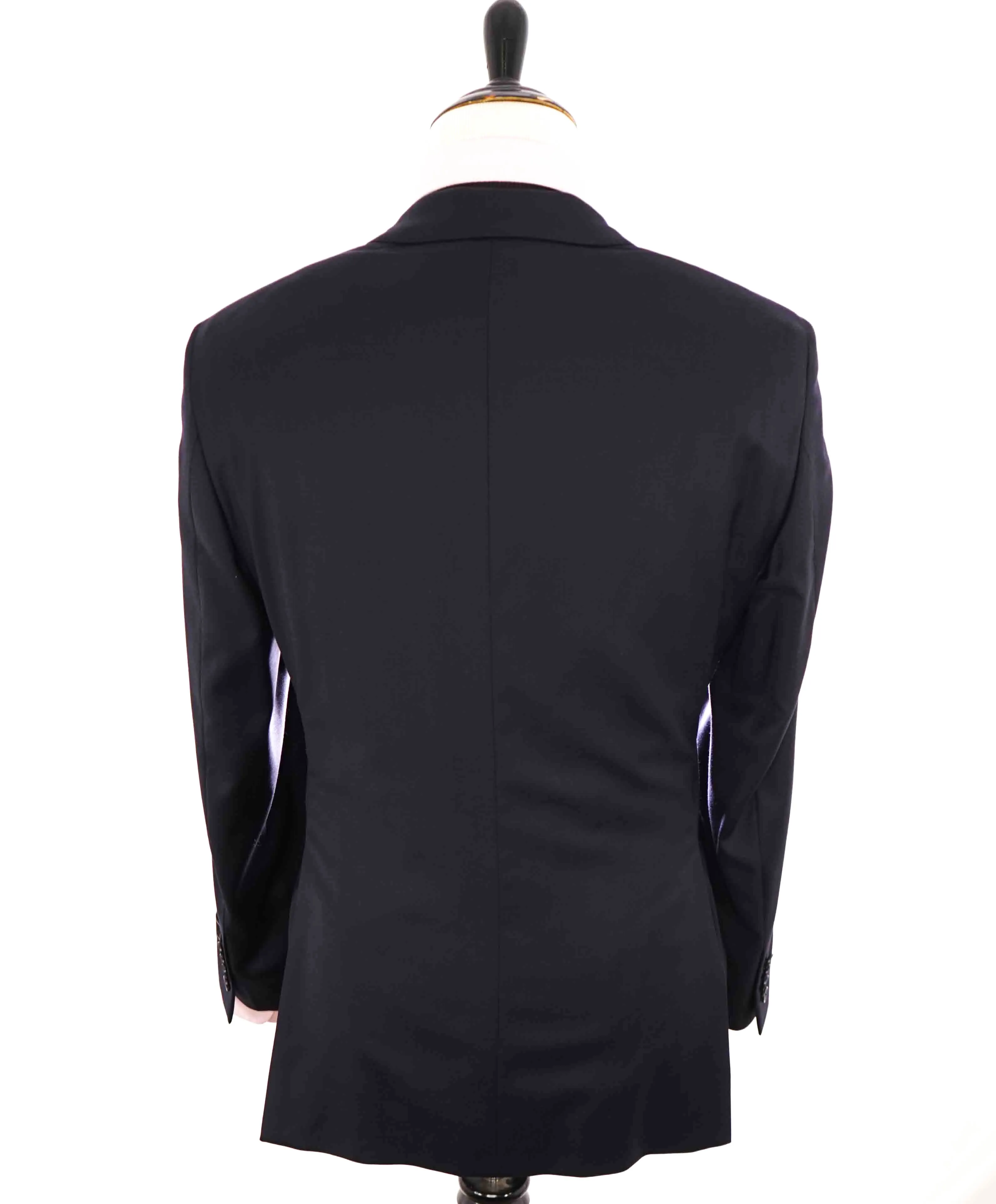 $995 SAMUELSOHN - *PERFORMANCE* Navy Blue Premium Grade Blazer - 40R