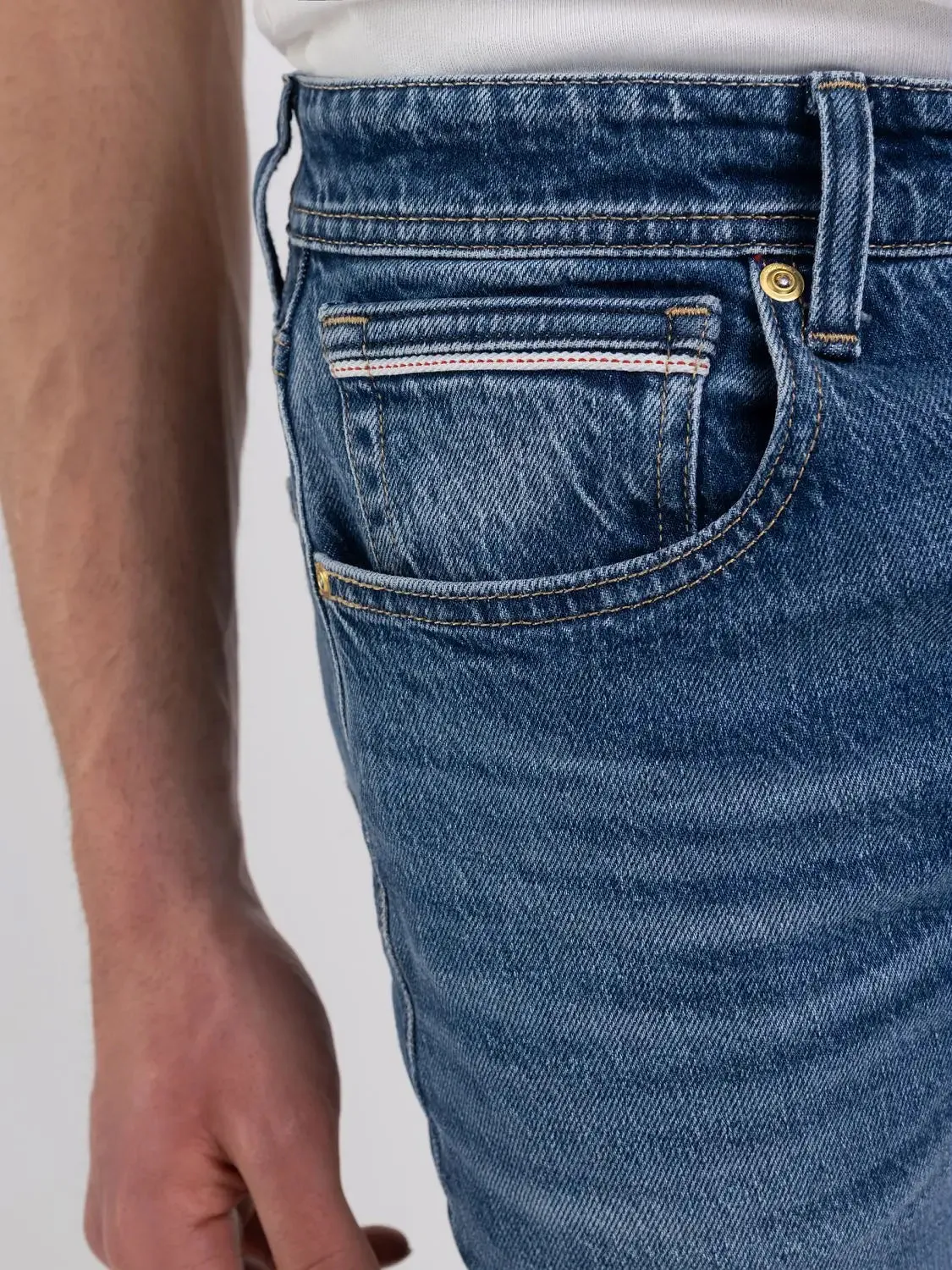 ID80196-Replay Mid Blue Wash Grover Jean