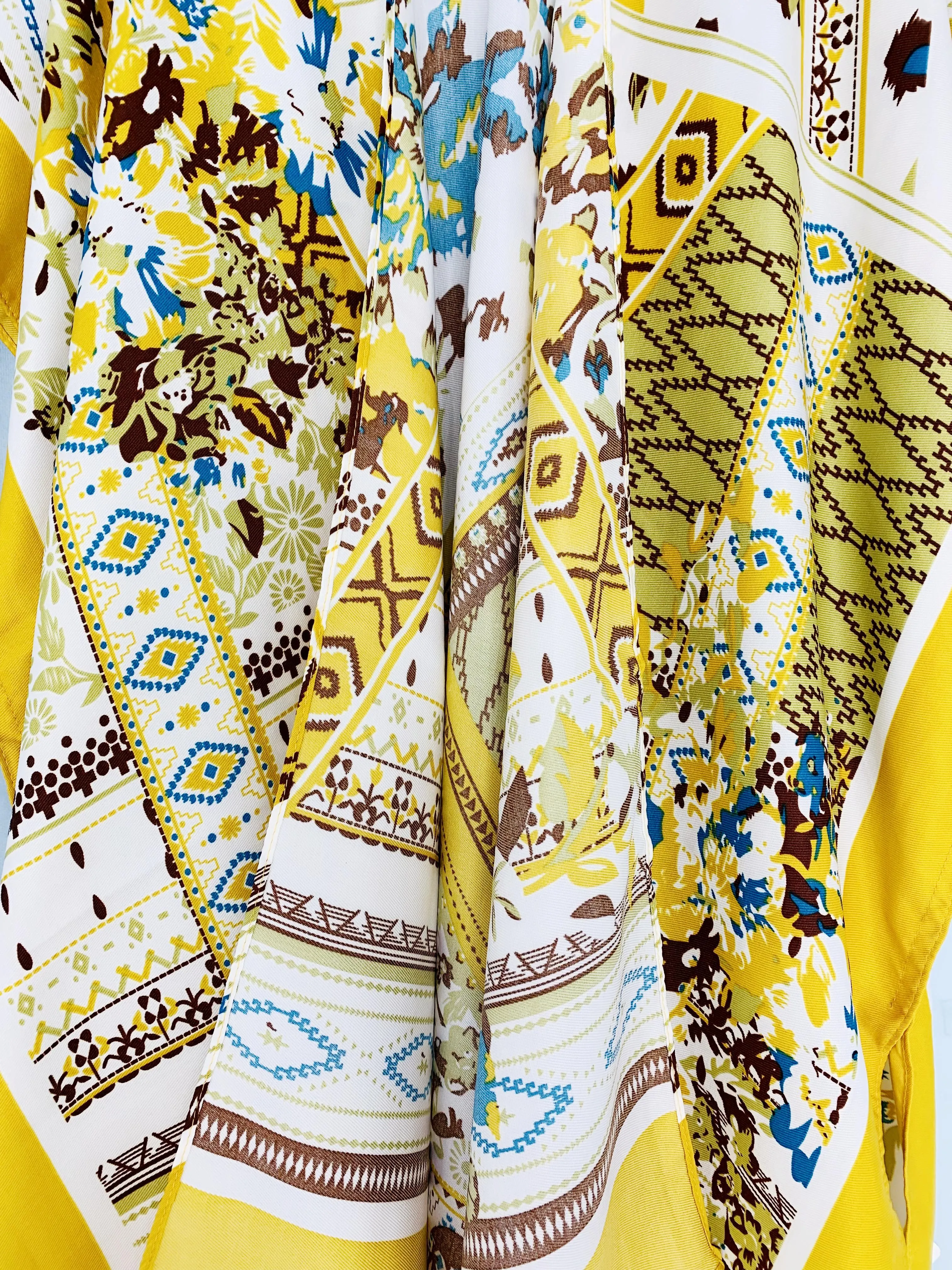 JC083378 Yellow-Blue Tassel-Accent Floral Kimono