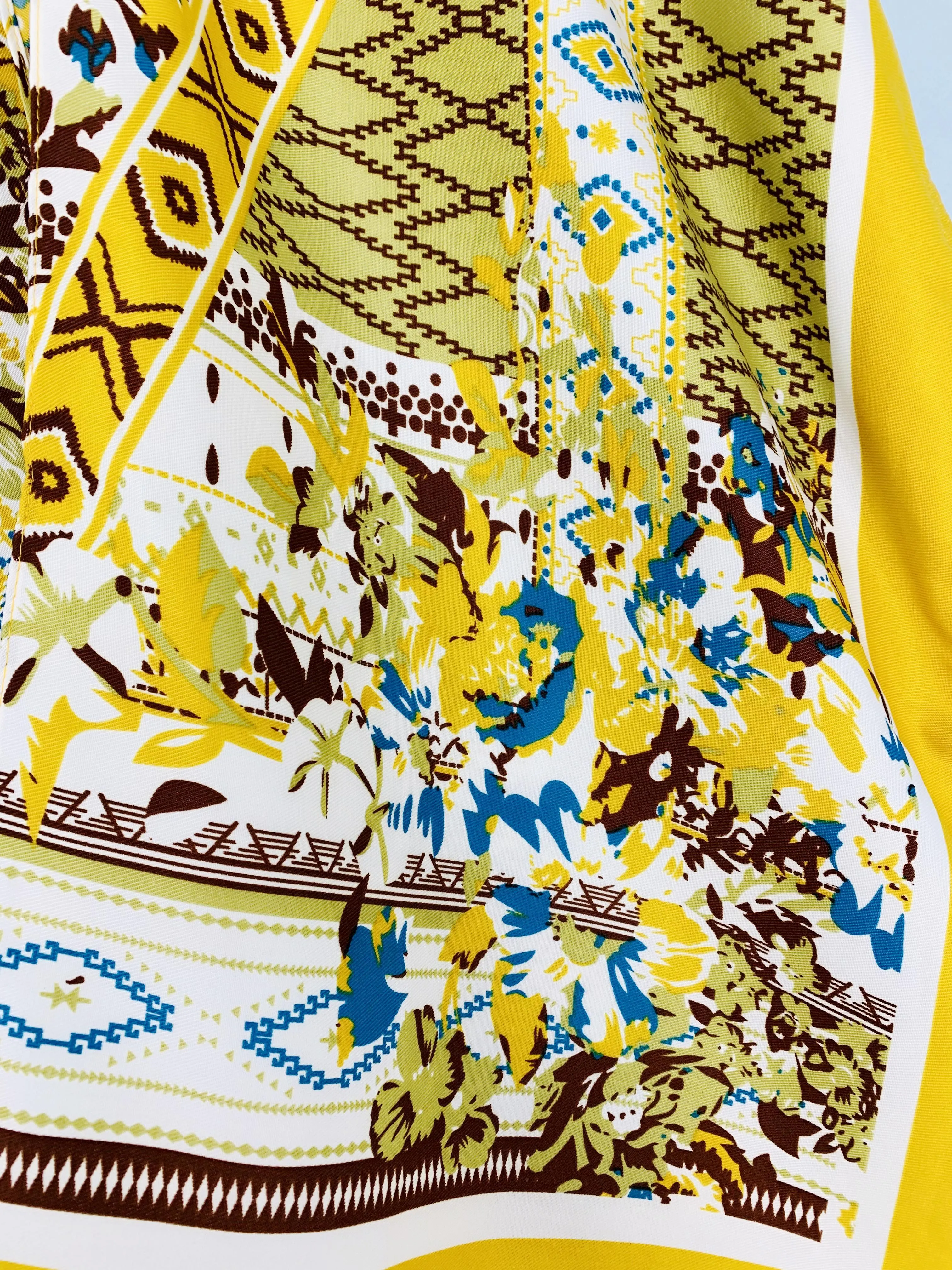 JC083378 Yellow-Blue Tassel-Accent Floral Kimono