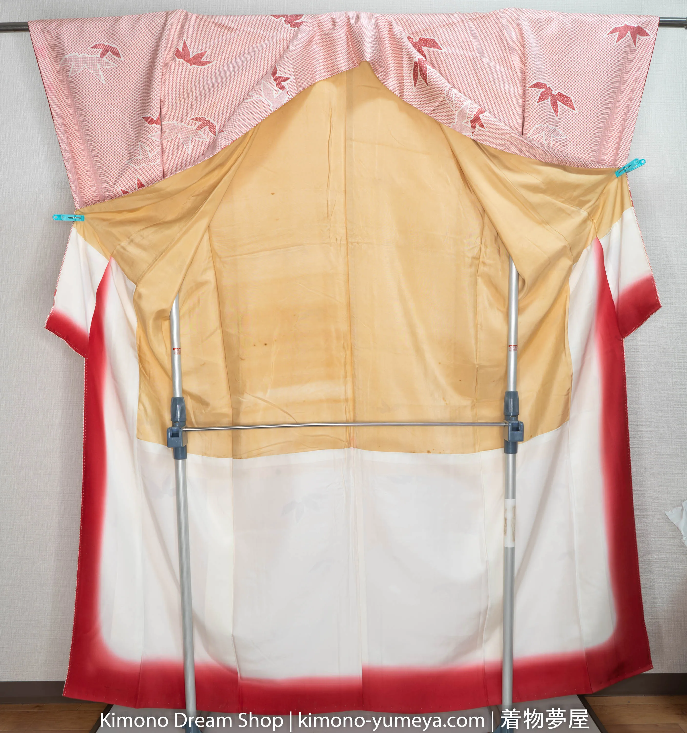 Silky Smooth Abstract Bamboo Leaves Kimono - Red and White Diamond Patterns - Vintage Shiny Silk