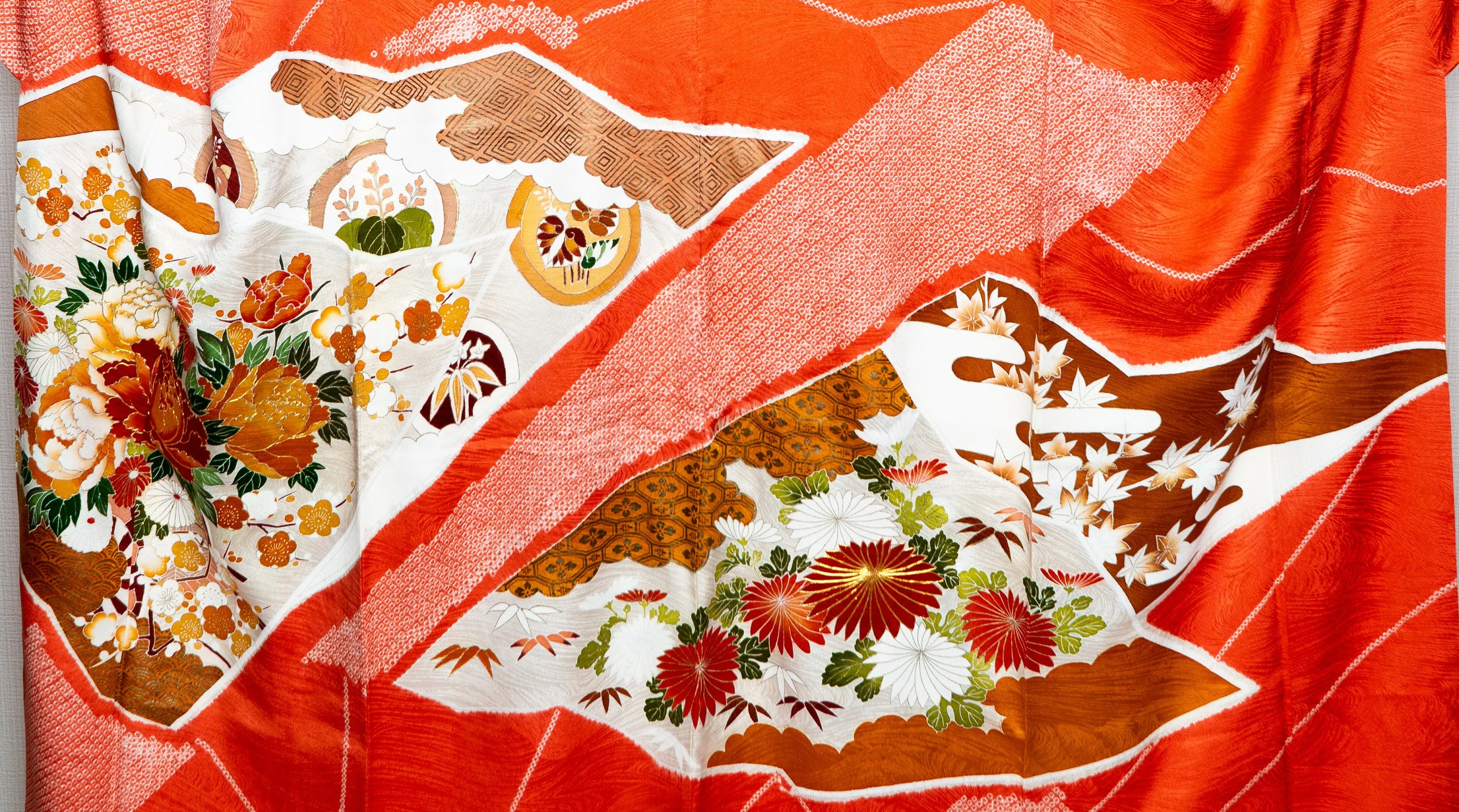 Stunning Orange Shibori Furisode Authenic Japanese Silk Kimono 1990s Retro Modern Chrysanthemum